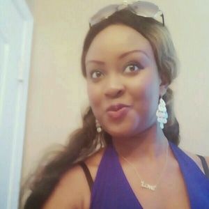 Meet your Posher, Rosenie